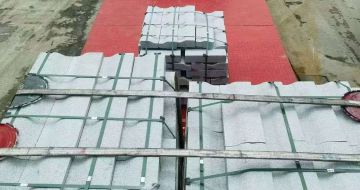 鞍山 芝麻白仿形加直形路沿石出货日常