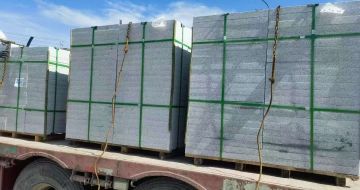 鞍山 芝麻白花岗岩地铺石装车日常