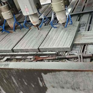 鞍山 芝麻白花岗岩荔枝面盲道雕刻