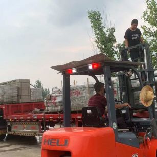 鞍山 黄金麻冰裂纹，地铺石装车