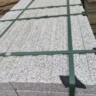 鞍山 白麻花岗岩直行盲道石，盲条，地铺石