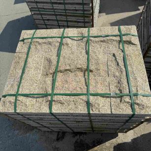 鞍山 黄金麻花岗岩石材自然面蘑菇石成品