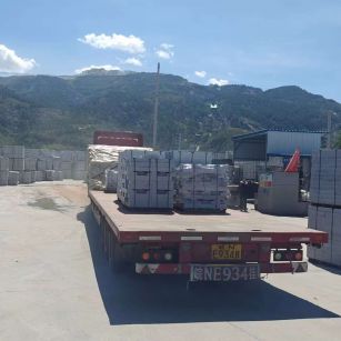 鞍山 芝麻白仿形路沿石，直形路沿石