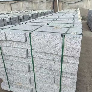 鞍山 白麻花岗岩路沿石，弧形路沿石，道牙石，马路牙子，界石，路缘石，平沿石，直岩石，平缘石等