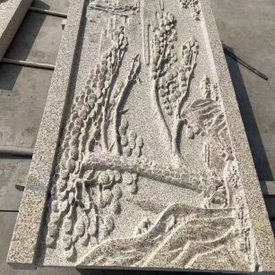 鞍山 黄金麻雕刻板浮雕迎客松