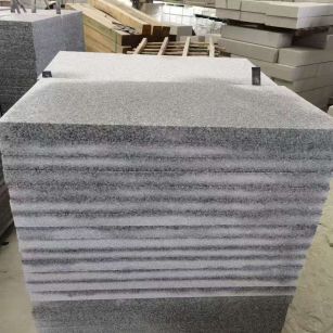 鞍山 芝麻白5公分火烧地铺成品，900*400，规格可定制