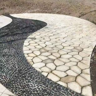 鞍山 黄金麻冰裂纹地铺石工地铺装案例