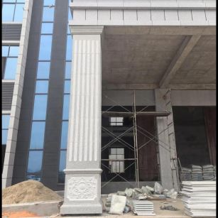 鞍山 芝麻白光面花岗岩门楼大柱（罗马柱）配雕花底座