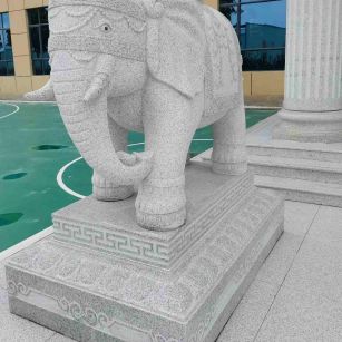 鞍山 白麻花岗岩动物异形石雕-大象