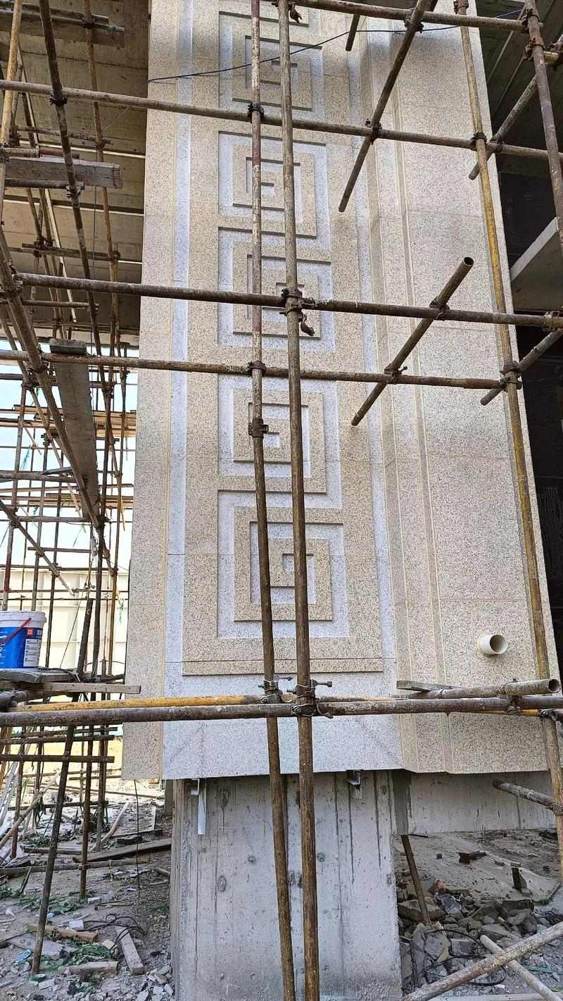 鞍山 黄金麻花岗岩别墅外墙干挂回纹造型效果