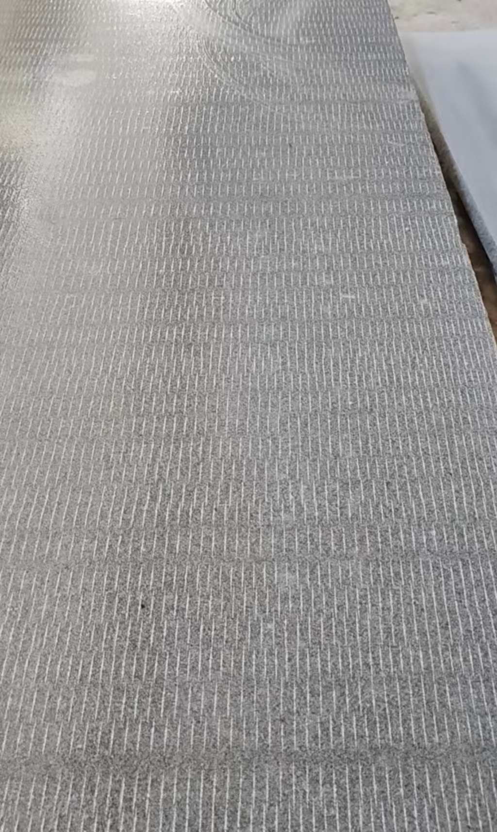 鞍山 芝麻灰花岗岩斧剁面，刀斩面