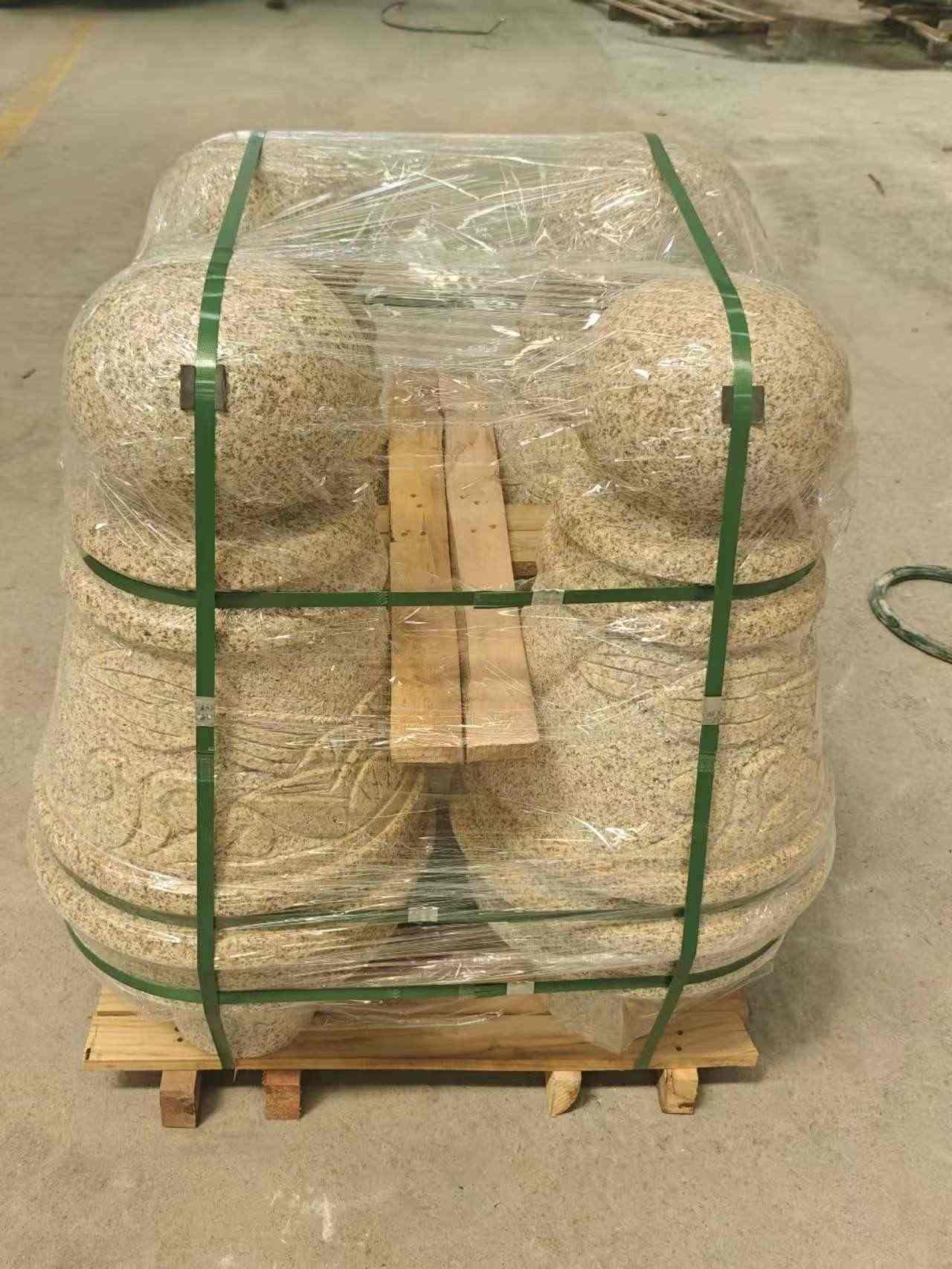 鞍山 黄金麻异形定制雕花——棒棒糖挡车柱