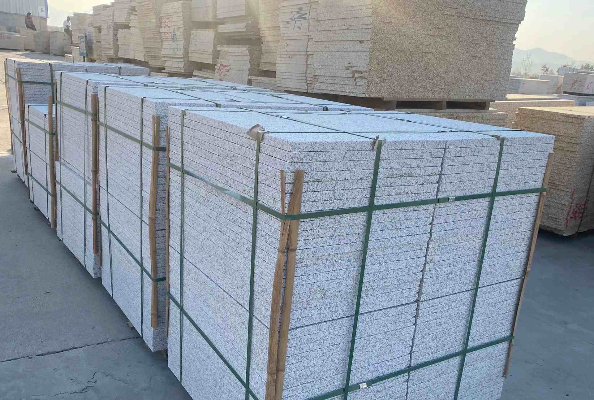 鞍山 白麻花岗岩荔枝面地铺石