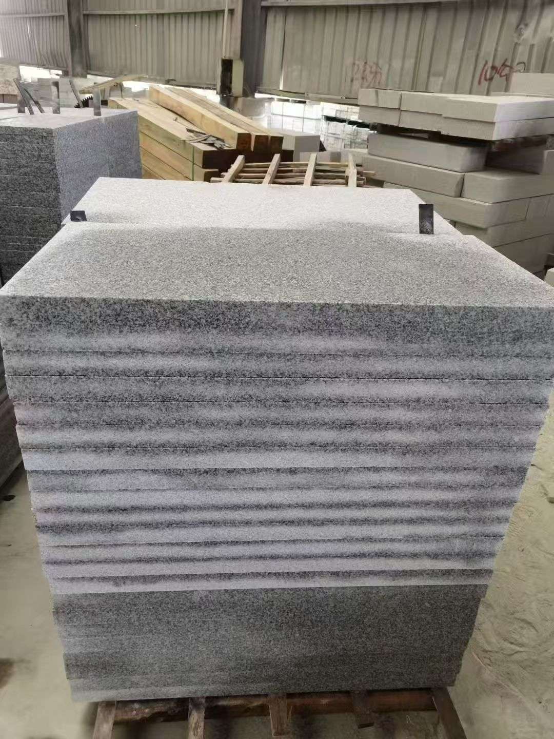 鞍山 芝麻白5公分火烧地铺成品，900*400，规格可定制