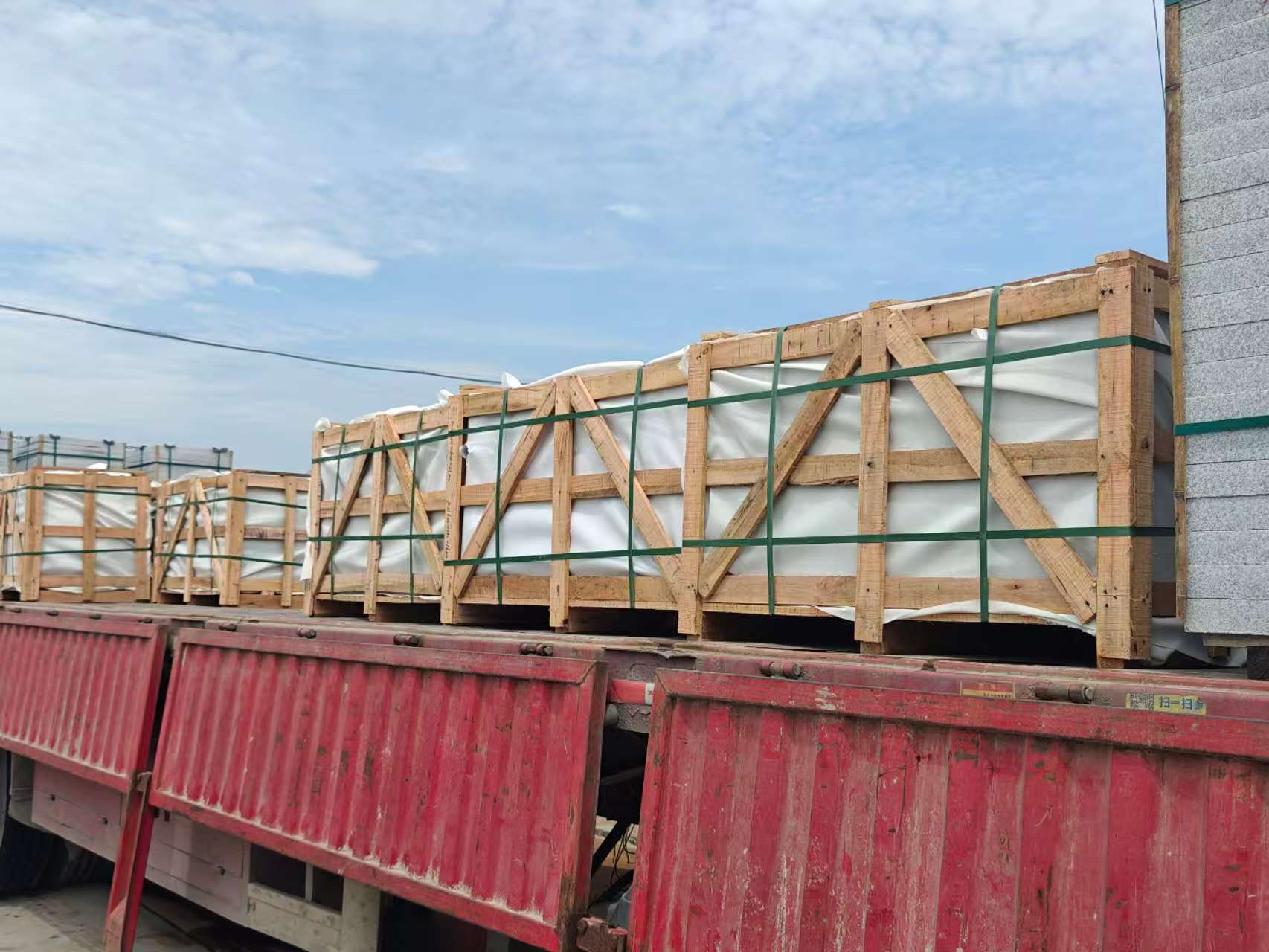 鞍山 芝麻白花岗岩地铺石出口专车-泰国游