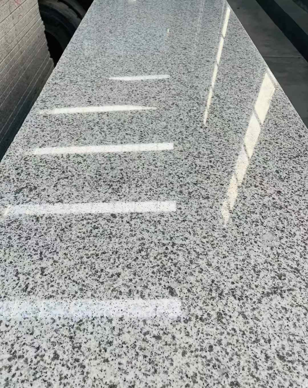 鞍山 白麻花岗岩光面毛板