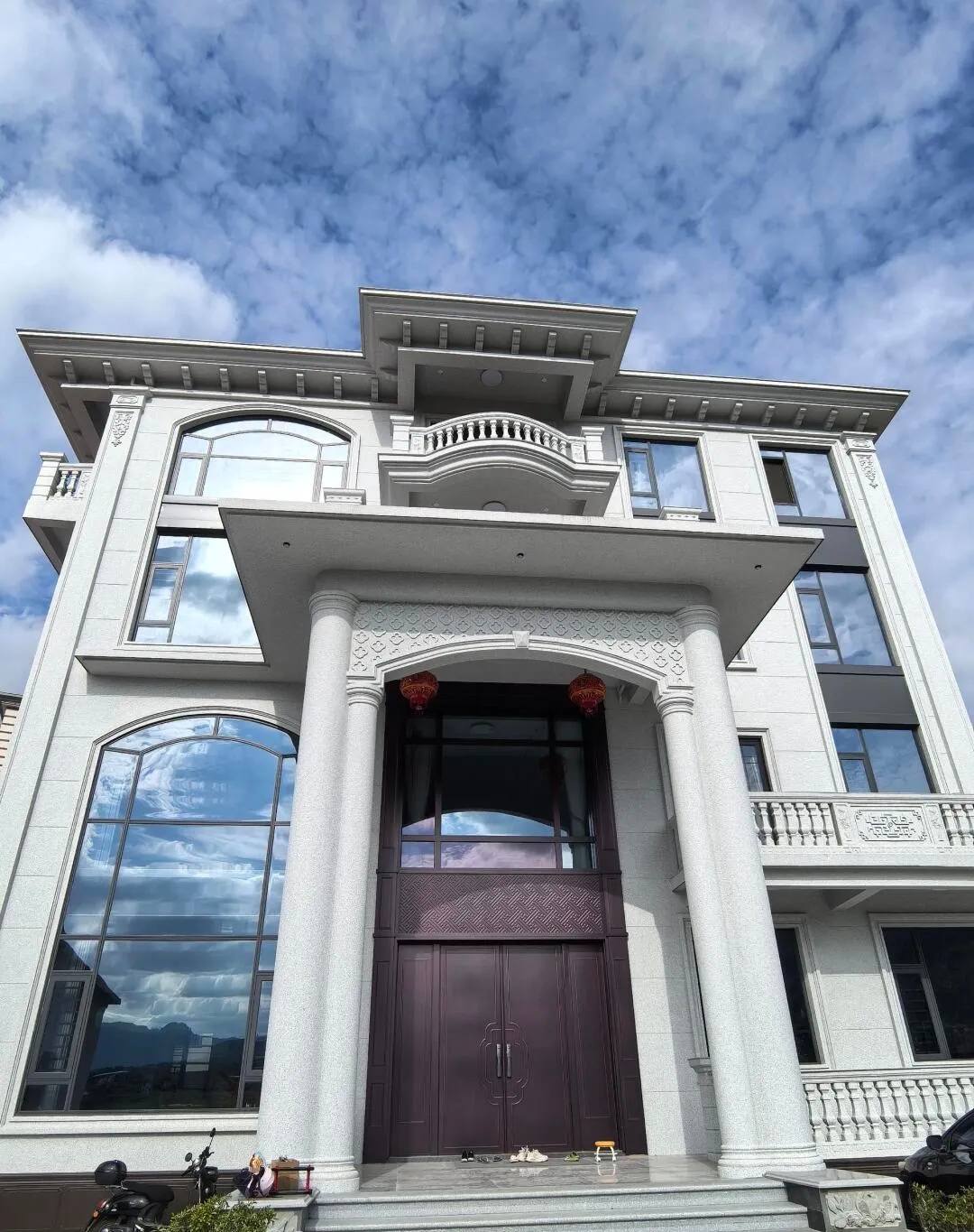 鞍山白麻别墅外墙干挂石材效果示例