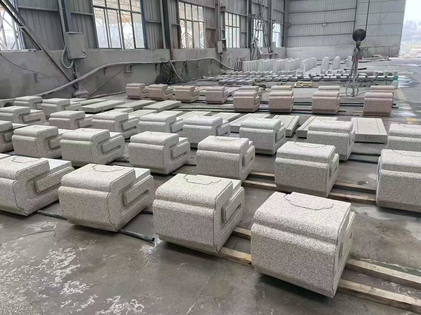 鞍山 白麻花岗岩异形加工-石凳，坐凳