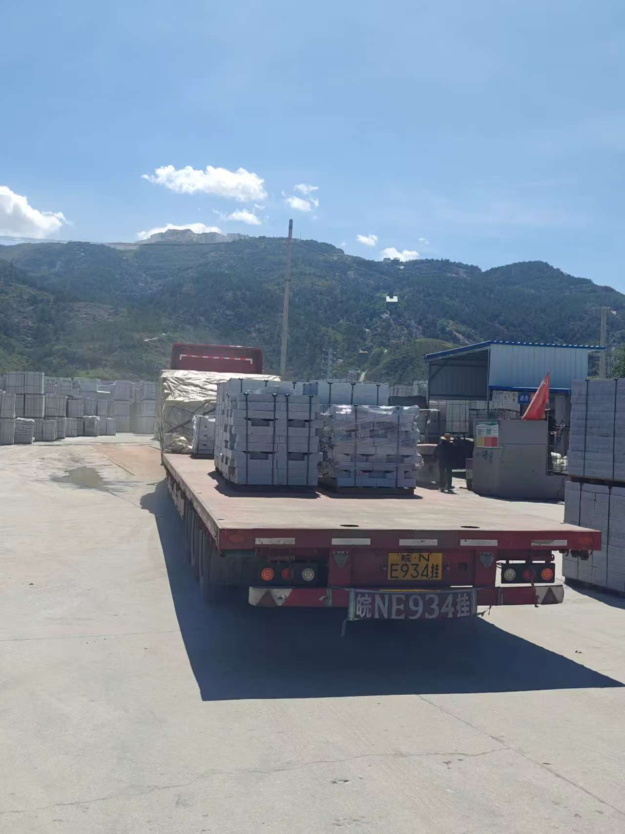 鞍山 芝麻白仿形路沿石，直形路沿石